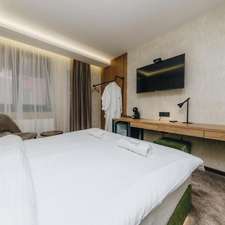 Boutique Luxury Apartments Kragujevac Buitenkant foto