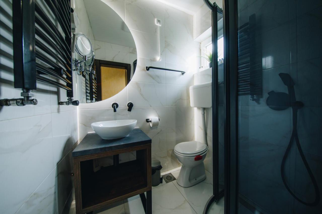 Boutique Luxury Apartments Kragujevac Buitenkant foto