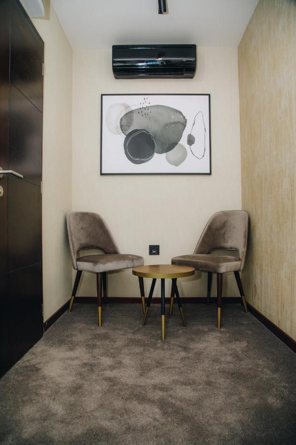 Boutique Luxury Apartments Kragujevac Buitenkant foto