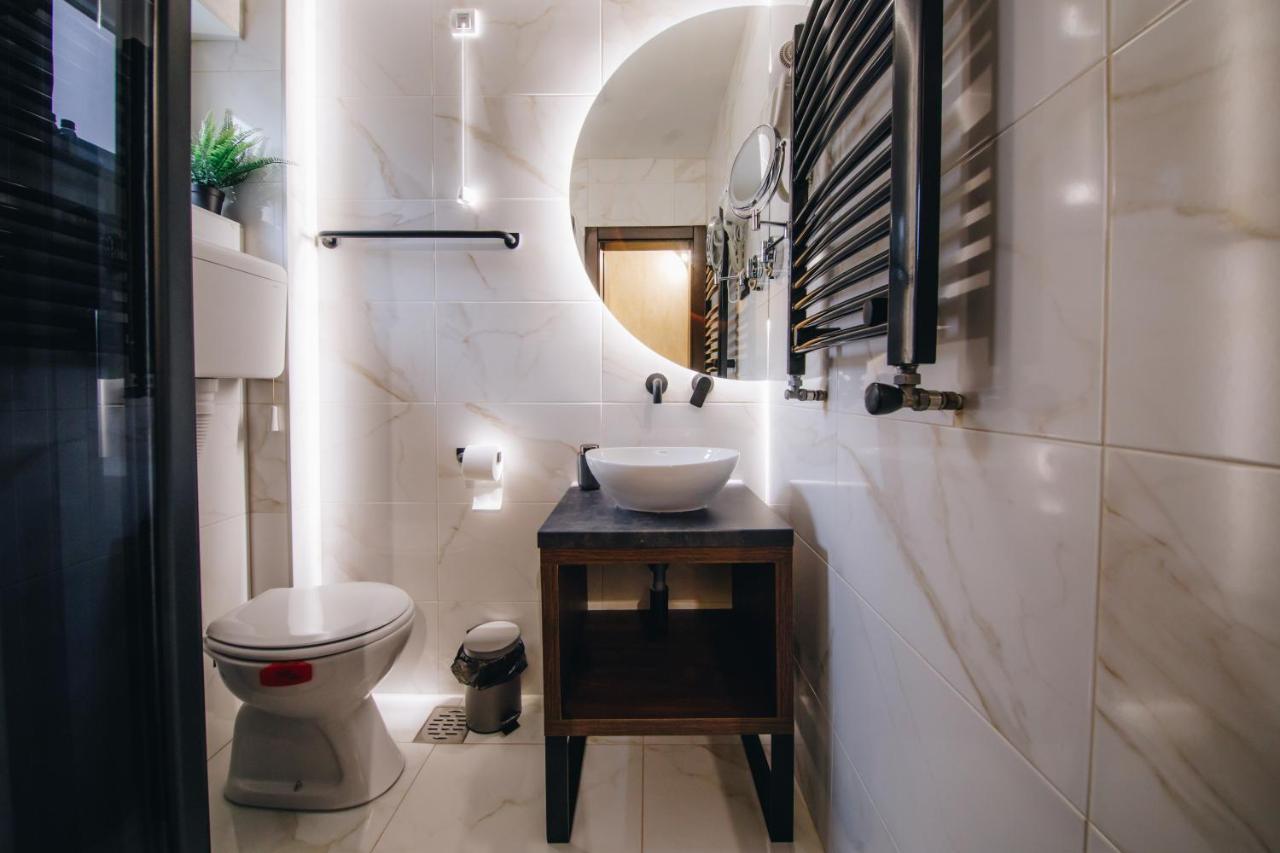 Boutique Luxury Apartments Kragujevac Buitenkant foto