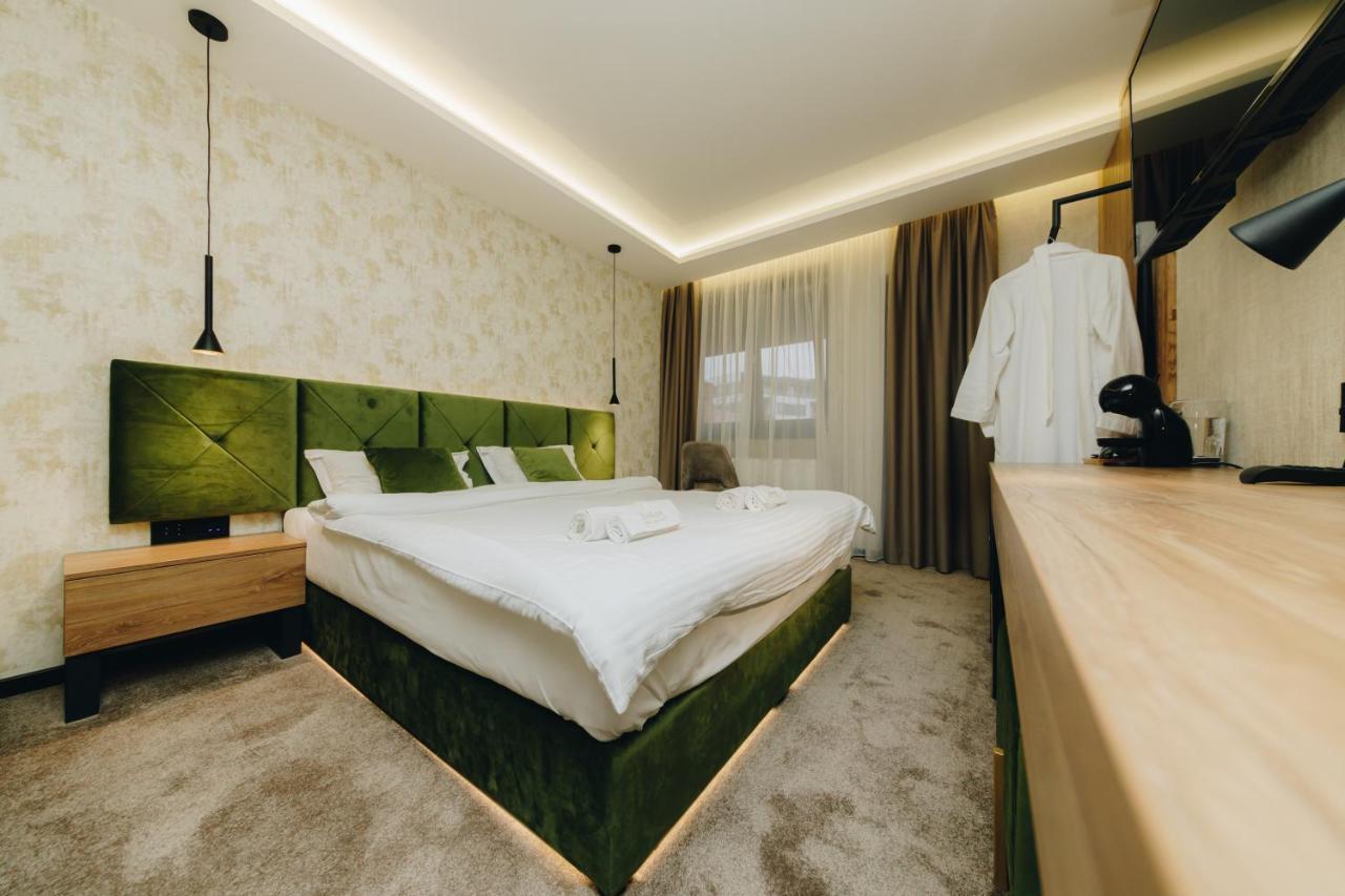 Boutique Luxury Apartments Kragujevac Buitenkant foto