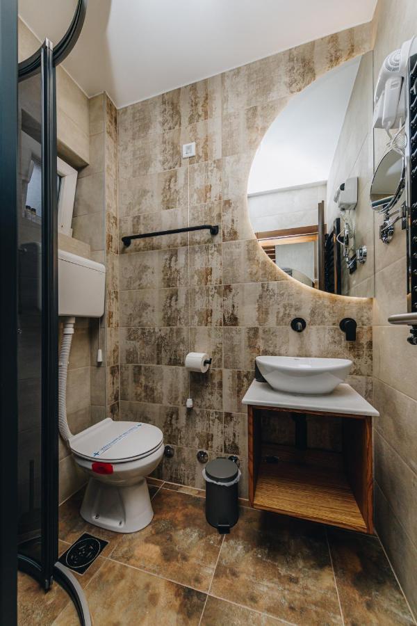 Boutique Luxury Apartments Kragujevac Buitenkant foto