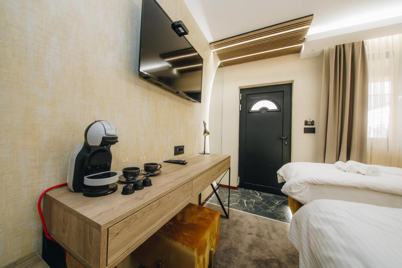 Boutique Luxury Apartments Kragujevac Buitenkant foto
