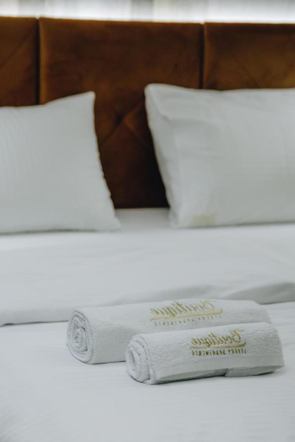 Boutique Luxury Apartments Kragujevac Buitenkant foto