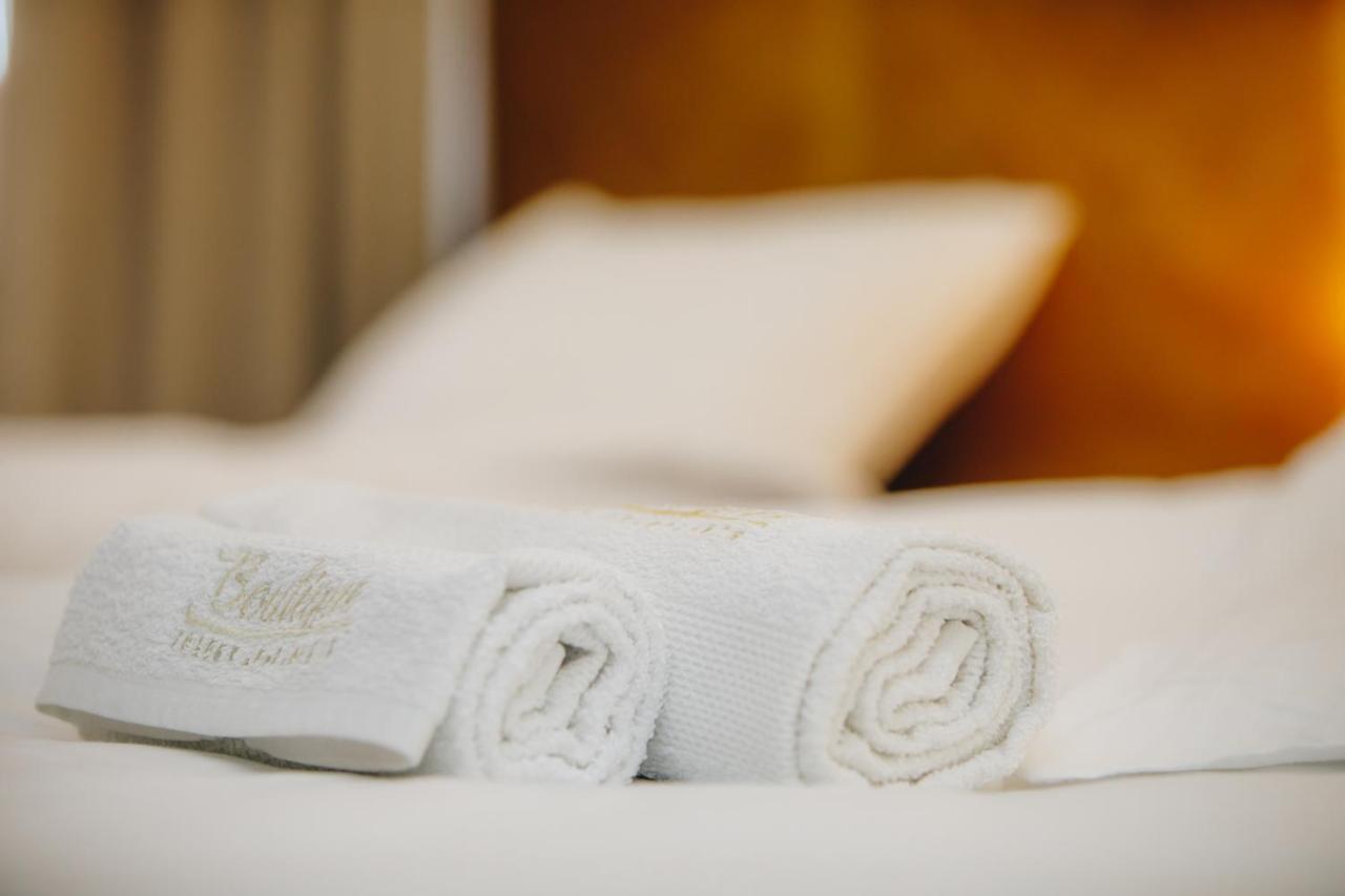 Boutique Luxury Apartments Kragujevac Buitenkant foto