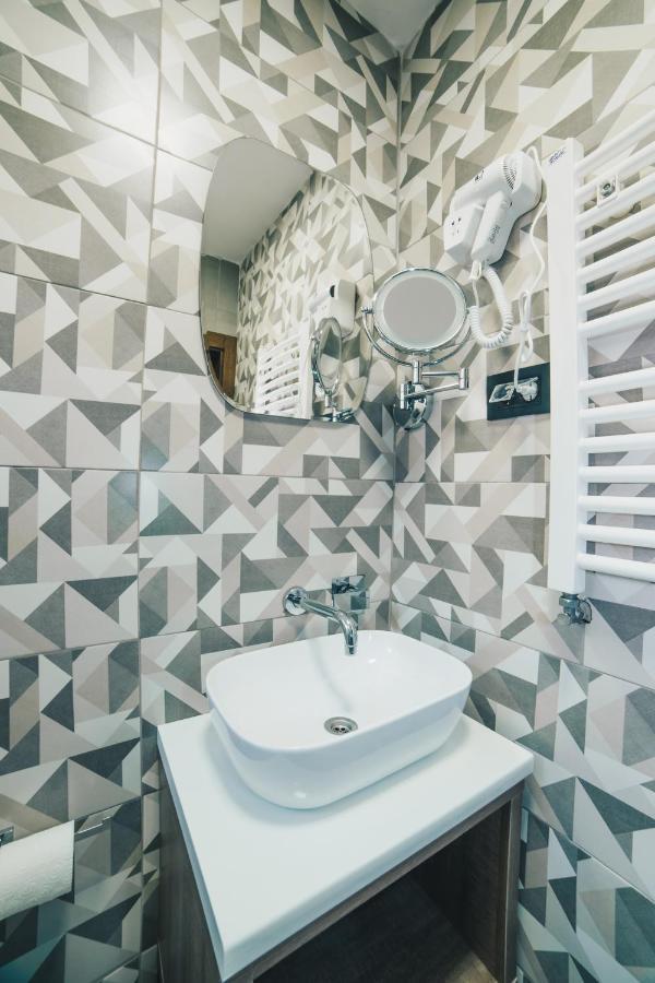 Boutique Luxury Apartments Kragujevac Buitenkant foto